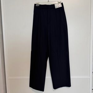 Uniqlo Women's Navy Blue Trousers